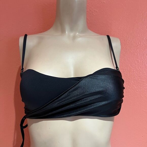 BEACH BUNNY CHANEL WRAP BRALETTE!! - Picture 10 of 11